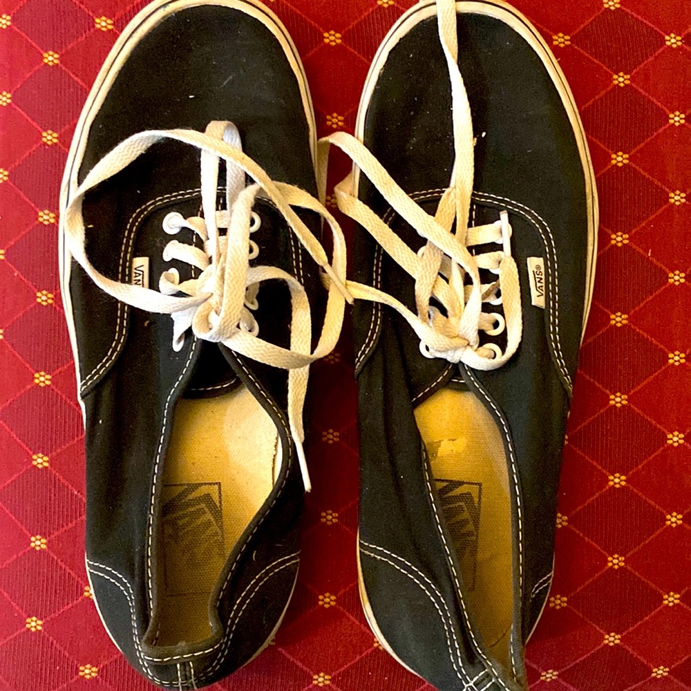 Men’s lace up vans, black with white trim, size 11